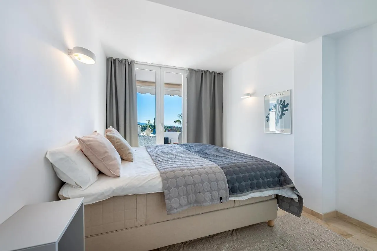 2 Bedroom With Sea And Mountain Views, Pool Marbella Apartment