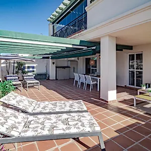  Apartment Lcr4- Large 3 Bed Close To Beaches