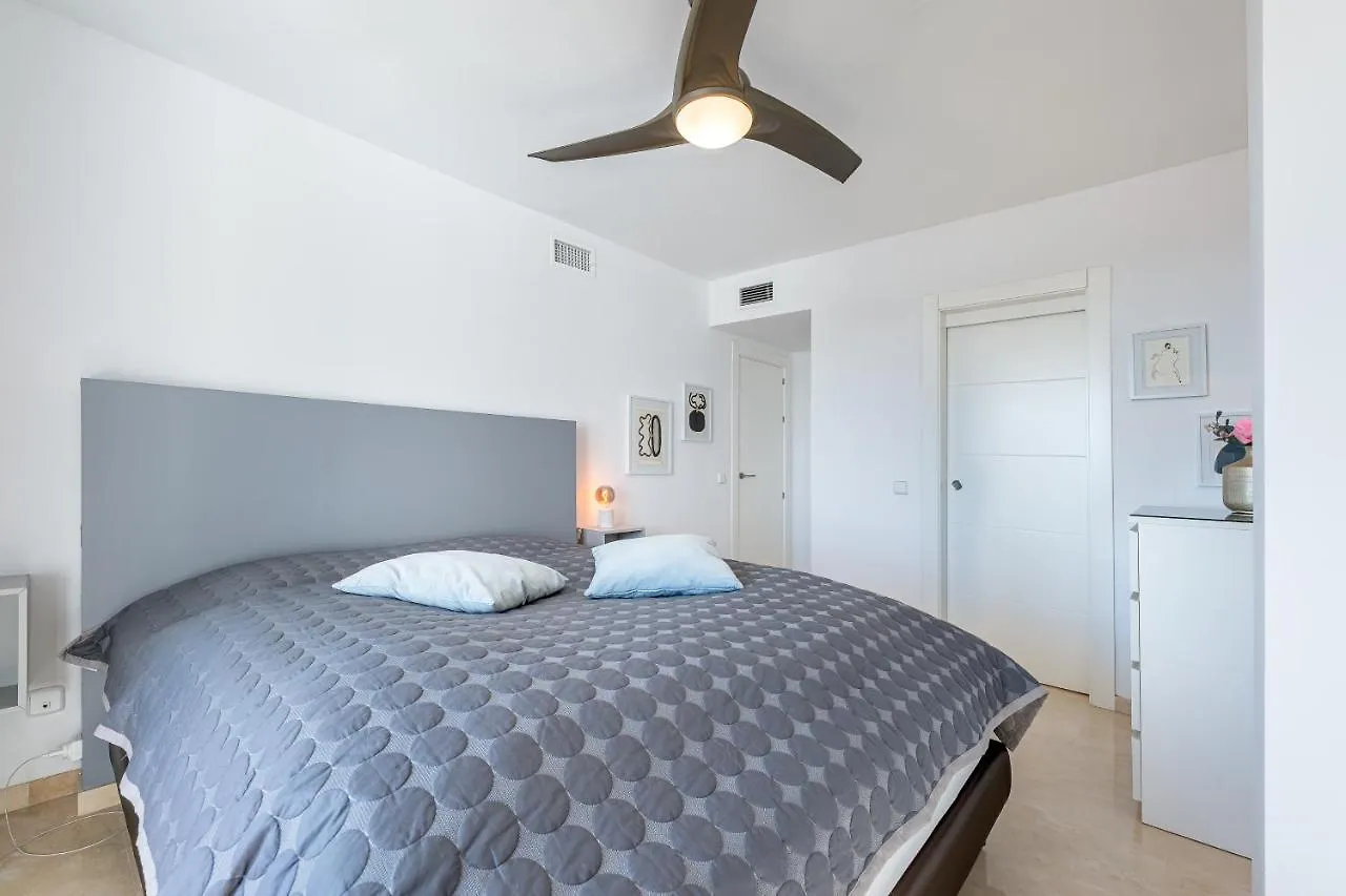 2 Bedroom With Sea And Mountain Views, Pool Μαρμπέλλα