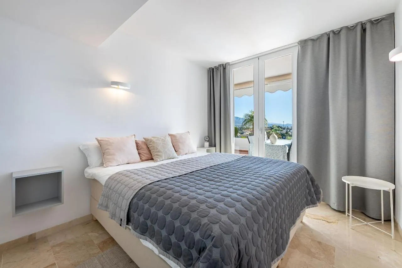 2 Bedroom With Sea And Mountain Views, Pool Μαρμπέλλα